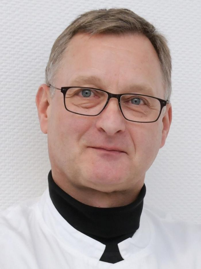 Chefarzt Pro. Rümenapf